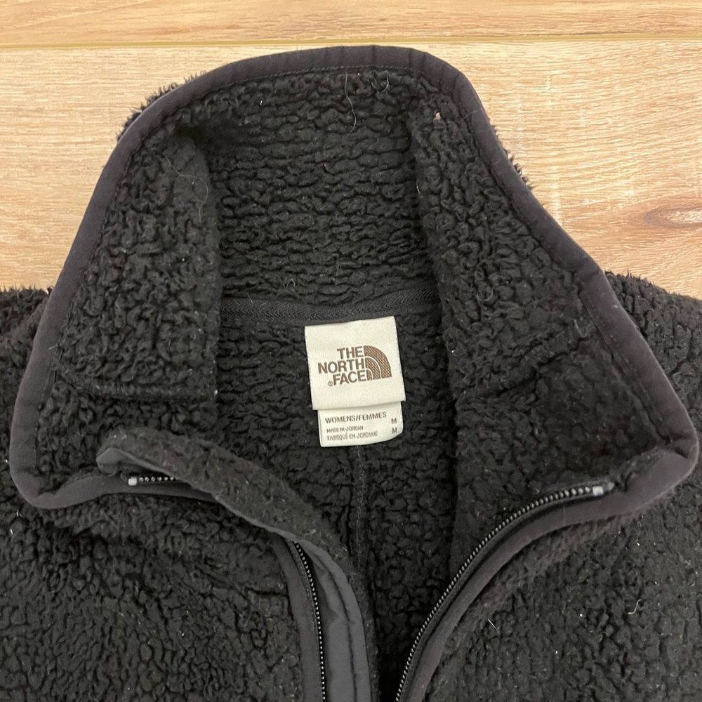 The North Face Black Sherpa Vest, size medium - Picture 2 of 11